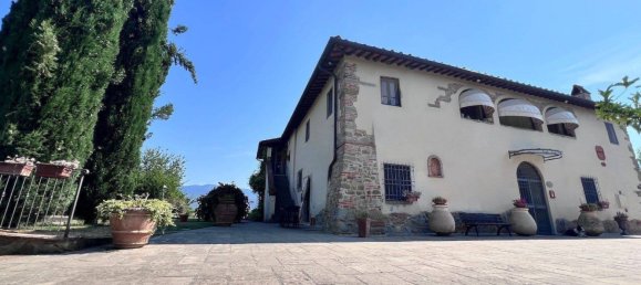 Квартира с 10 спальнями в Террануова Браччолини, Италия № 264811 49