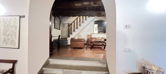 Квартира с 10 спальнями в Террануова Браччолини, Италия № 264811 23