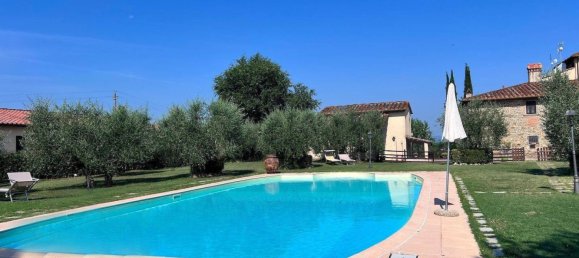 Квартира с 10 спальнями в Террануова Браччолини, Италия № 264811 18