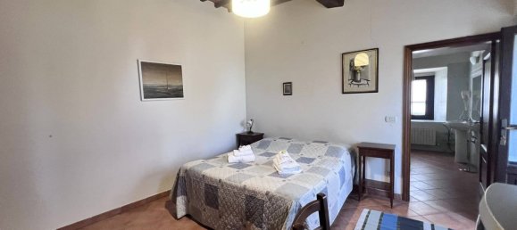 Квартира с 10 спальнями в Террануова Браччолини, Италия № 264811 35