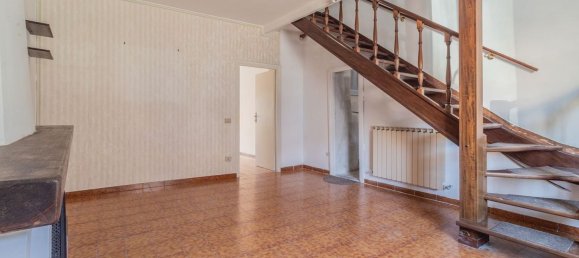 Dúplex de 6 dormitorios en Monterosi, Italy No. 346243 4