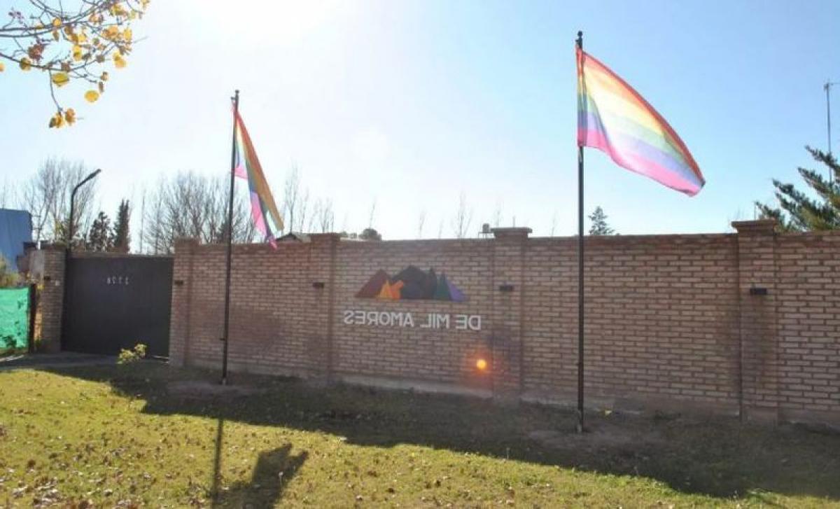 10000m² Commercial property in Mendoza, Argentina No. 25534