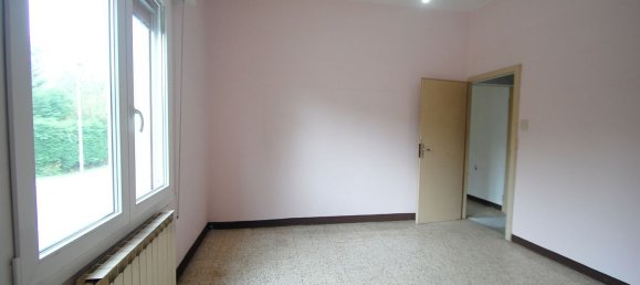 7 rooms House in Ferrara, Italy No. 182135 3