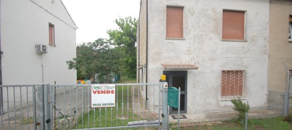 7 rooms House in Ferrara, Italy No. 182135 11