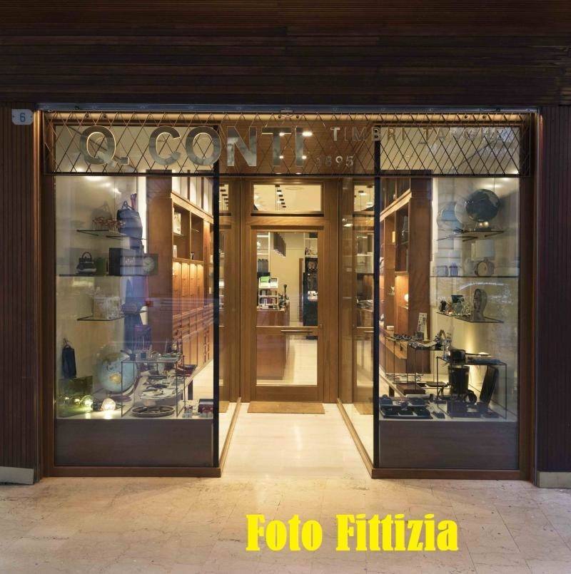 1 room Commercial property in Florence, Italy No. 12053