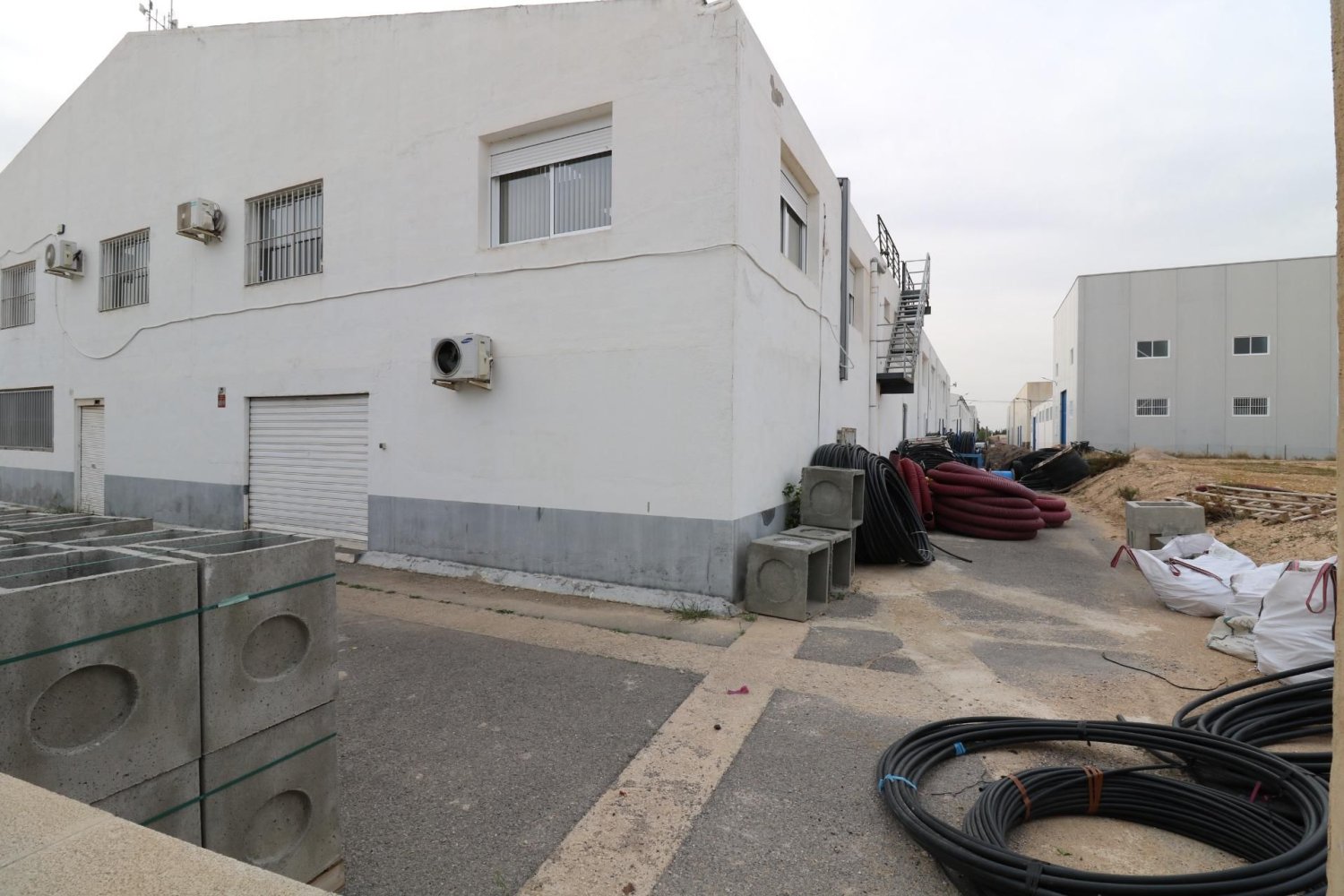 1125m² Warehouse in Alicante, Spain No. 150065