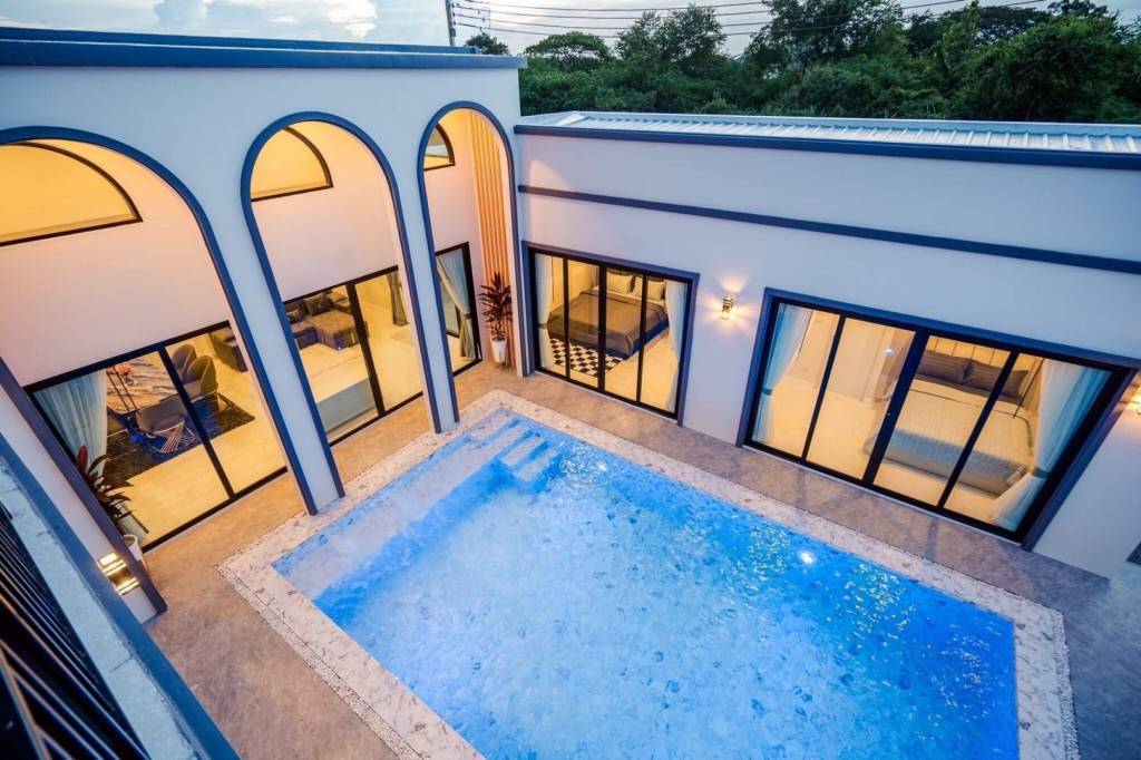 3 bedrooms Villa in Hua Hin, Thailand No. 24804