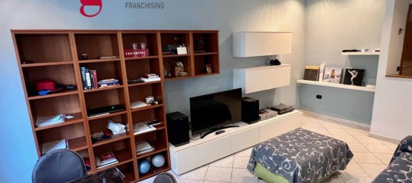 1 bedroom Apartment in Rome, Italy No. 200920 5