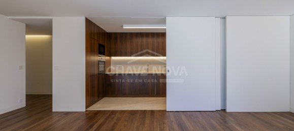 2 bedrooms Apartment in Porto, Portugal No. 132506 4