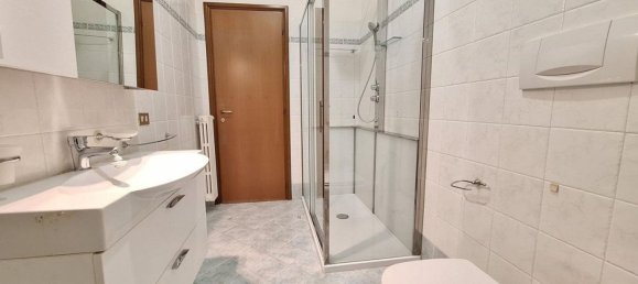 3 bedrooms Apartment in Calusco d'Adda, Italy No. 380842 3