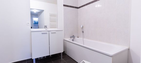 1 bedroom Apartment in Jouy-le-Moutier, France No. 144578 14