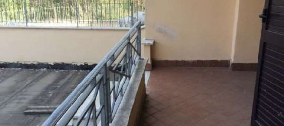 3-salle Appartement à Lariano, Italy No. 297125 8