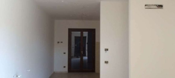 3-salle Appartement à Lariano, Italy No. 297125 2