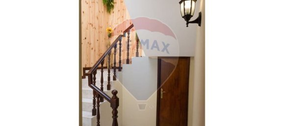 273m² Building in Porto, Portugal No. 34859 9