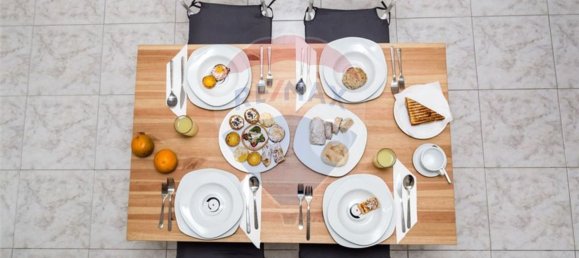 273m² Building in Porto, Portugal No. 34859 6