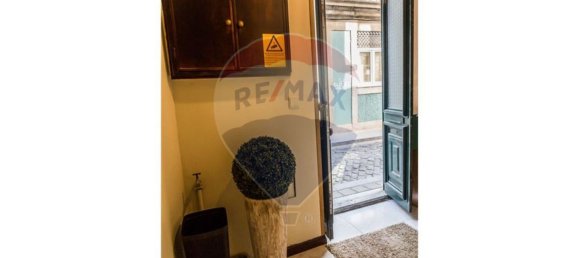 273m² Building in Porto, Portugal No. 34859 12