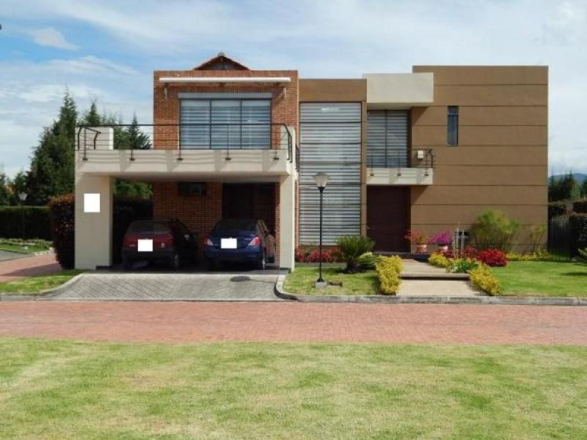 3 bedrooms House in Cundinamarca, Colombia No. 5543
