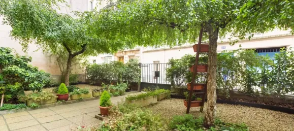 Studio in Paris, France No. 180200 13