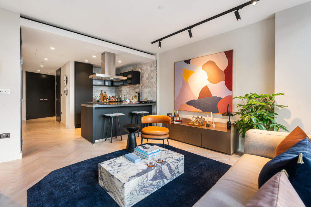 2 bedrooms Apartment in London, United Kingdom No. 13310