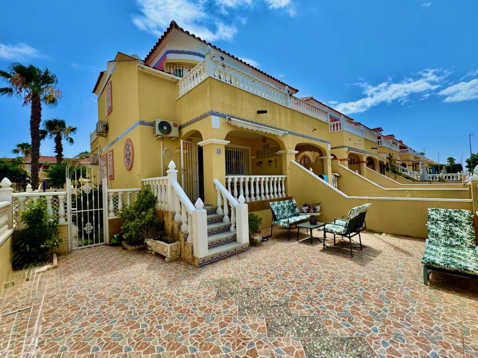 Villa de 3 dormitorios en Algorfa, Spain No. 222590