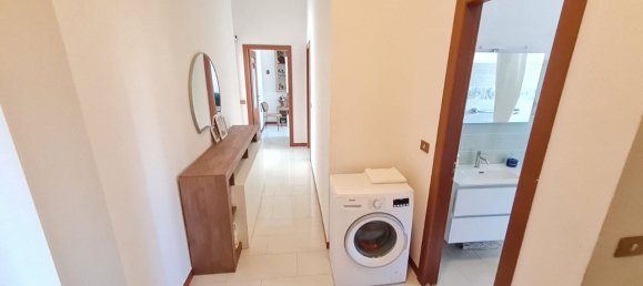 3-Zimmer Wohnung in Milan, Italy, Nr. 250723 4