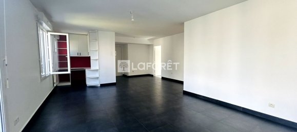 3 bedrooms Apartment in Nanterre, France No. 296583 2