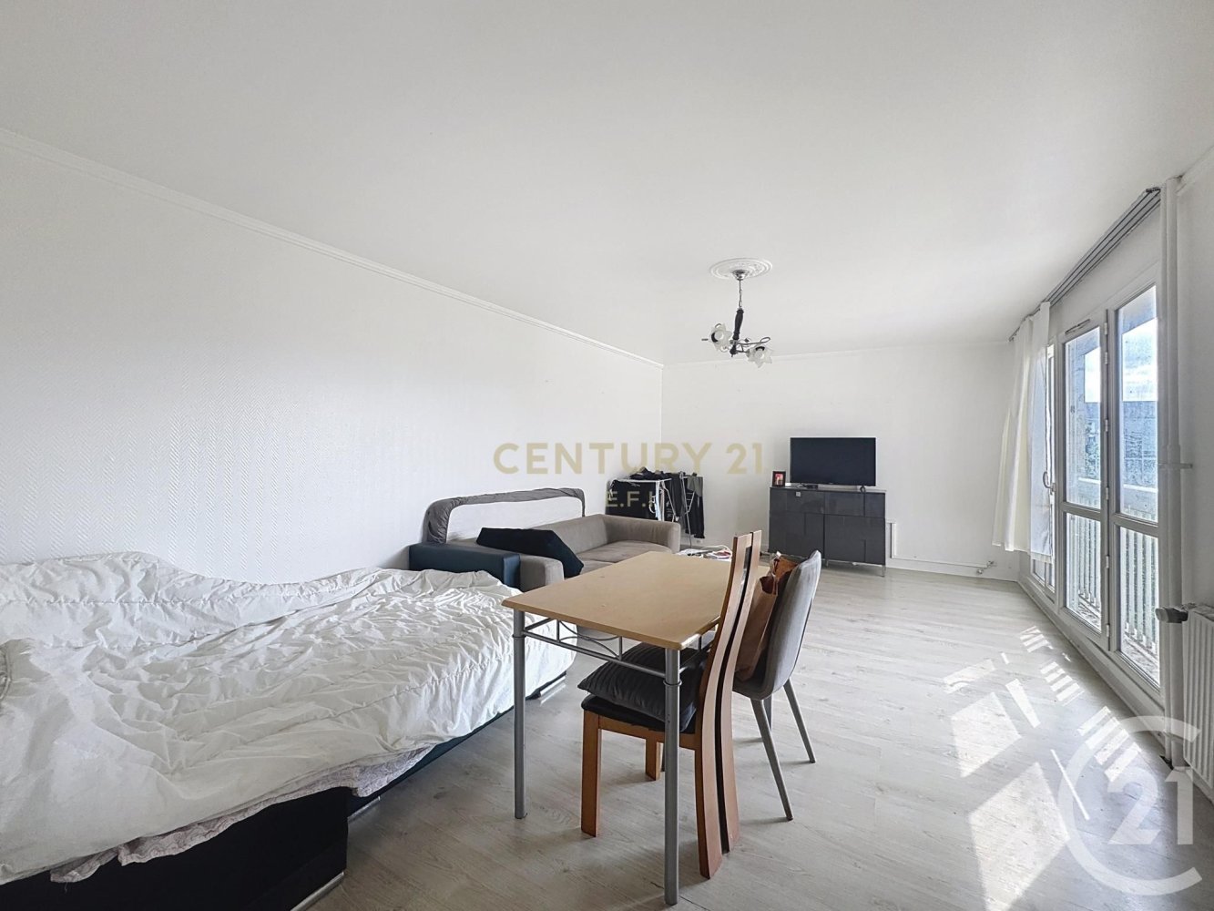 2 Schlafzimmer Wohnung in Noisy-le-Grand, France, Nr. 343747