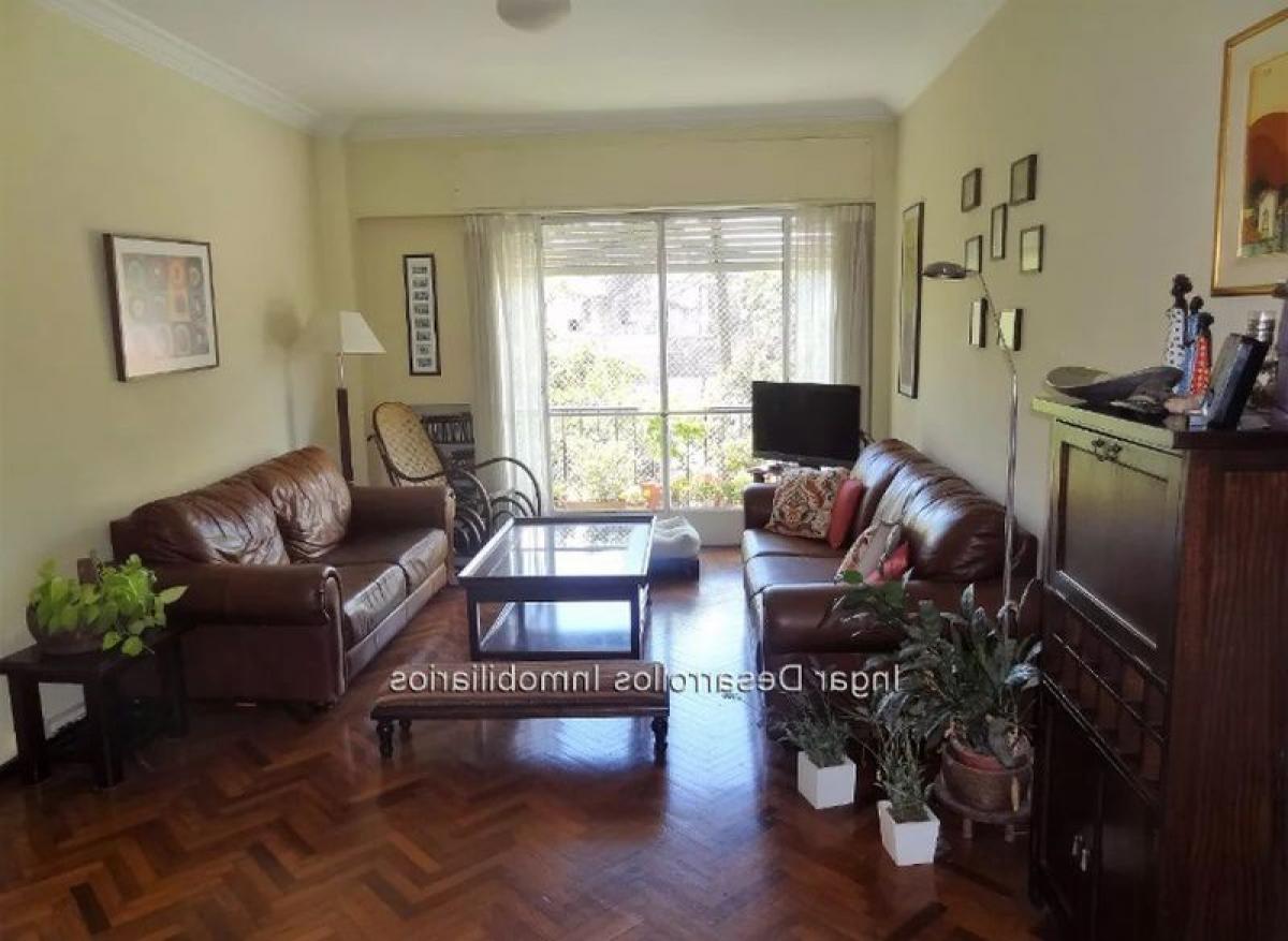 3 bedrooms Apartment in Montevideo, Uruguay No. 7622