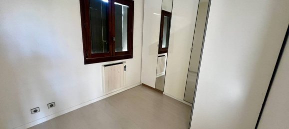 Casa de 3 dormitorios en Paray-Vieille-Poste, France No. 165617 5