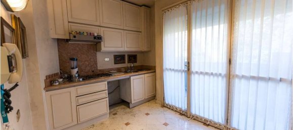 5 bedrooms Penthouse in Modena, Italy No. 260891 8