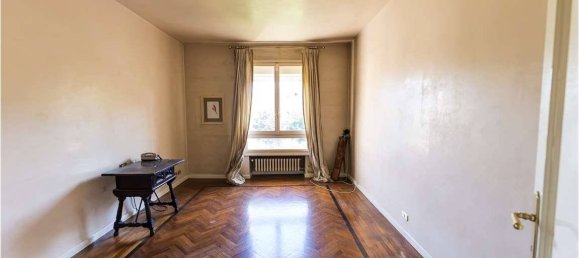 5 bedrooms Penthouse in Modena, Italy No. 260891 11