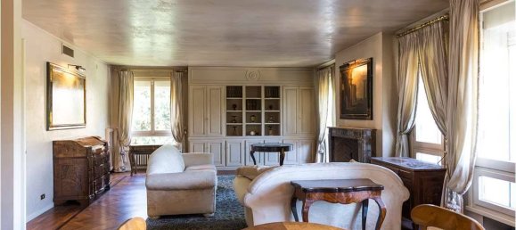 5 bedrooms Penthouse in Modena, Italy No. 260891 7