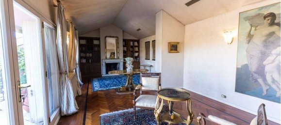 5 bedrooms Penthouse in Modena, Italy No. 260891 16