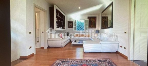 Villa de 5 dormitorios en Lucca, Italy No. 330046 2