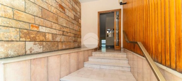 3 rooms Apartment in Turin, Italy No. 307008 9