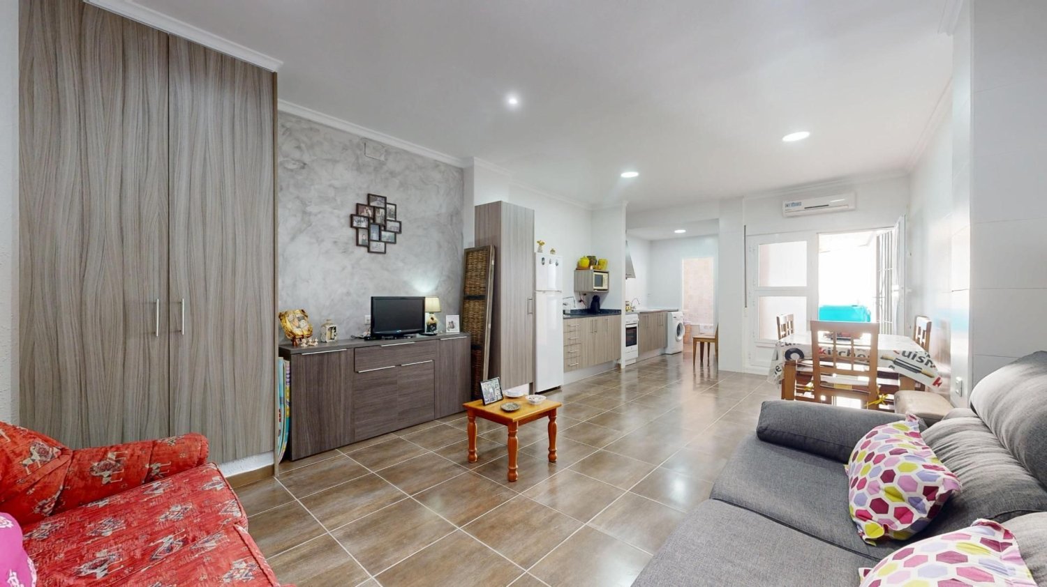 2 Schlafzimmer Stadthaus in Valencia, Spain, Nr. 253852