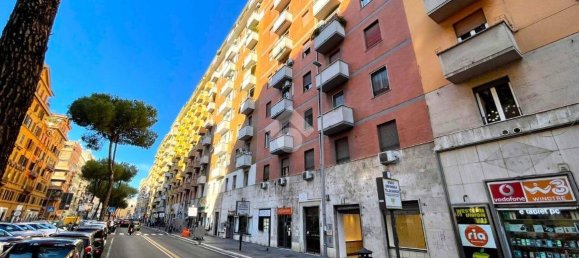 5 rooms Commercial property in Rome, Italy No. 50124 13