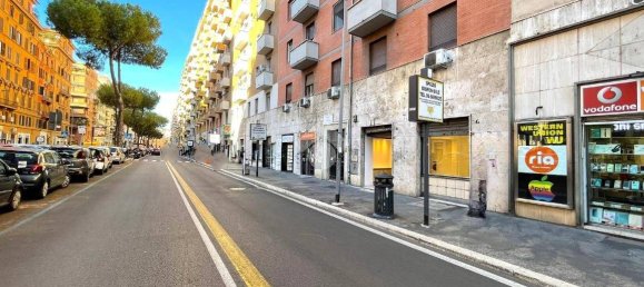 5 rooms Commercial property in Rome, Italy No. 50124 15
