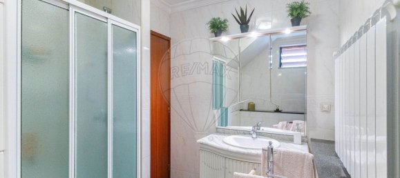 Дом с 3 спальнями в Порту, Португалия № 177223 27