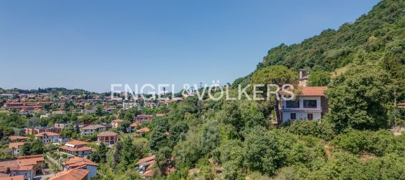 5 bedrooms Villa in Galbiate, Italy No. 309800 21