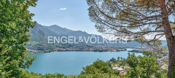 5 bedrooms Villa in Galbiate, Italy No. 309800 11