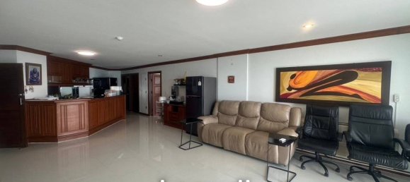 3 bedrooms Condo in Pattaya, Thailand No. 13197 3