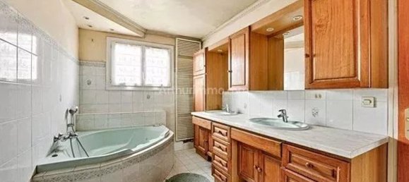 4 bedrooms House in Champigny-sur-Marne, France No. 129913 11