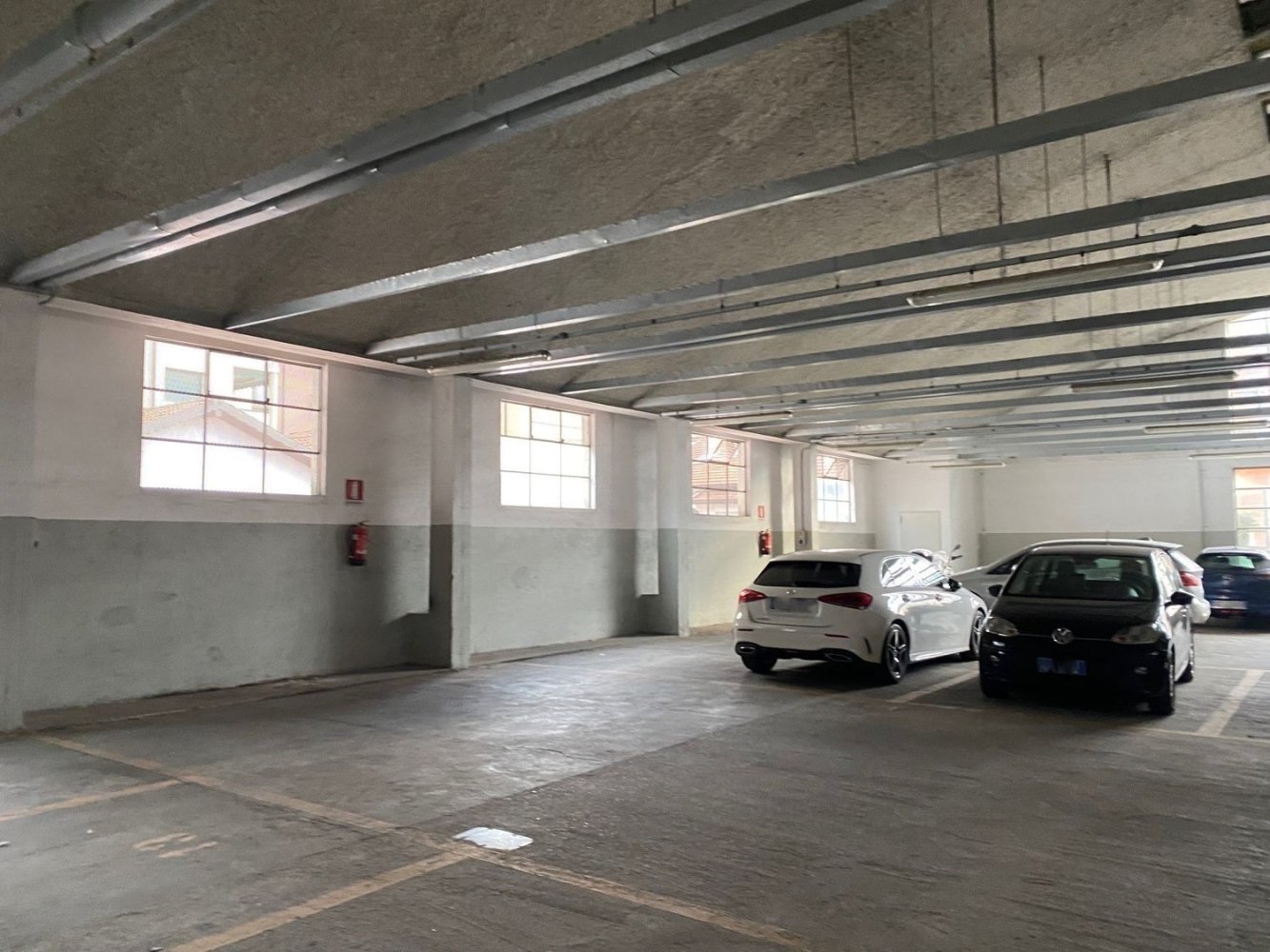 Склад 600м² в Комо, Италия № 181058