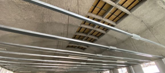 Склад 600м² в Комо, Италия № 181058 4