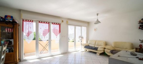 3 bedrooms Apartment in Saint-Quentin, France No. 308594 3