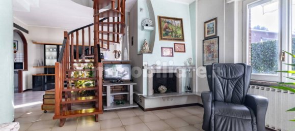 2 bedrooms Villa in Gallarate, Italy No. 191843 5