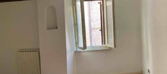 3 rooms Apartment in Ferrara, Italy No. 19600 11
