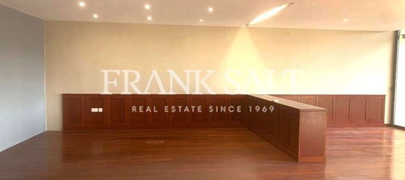 140m² Office in Birgu, Malta No. 13376 2