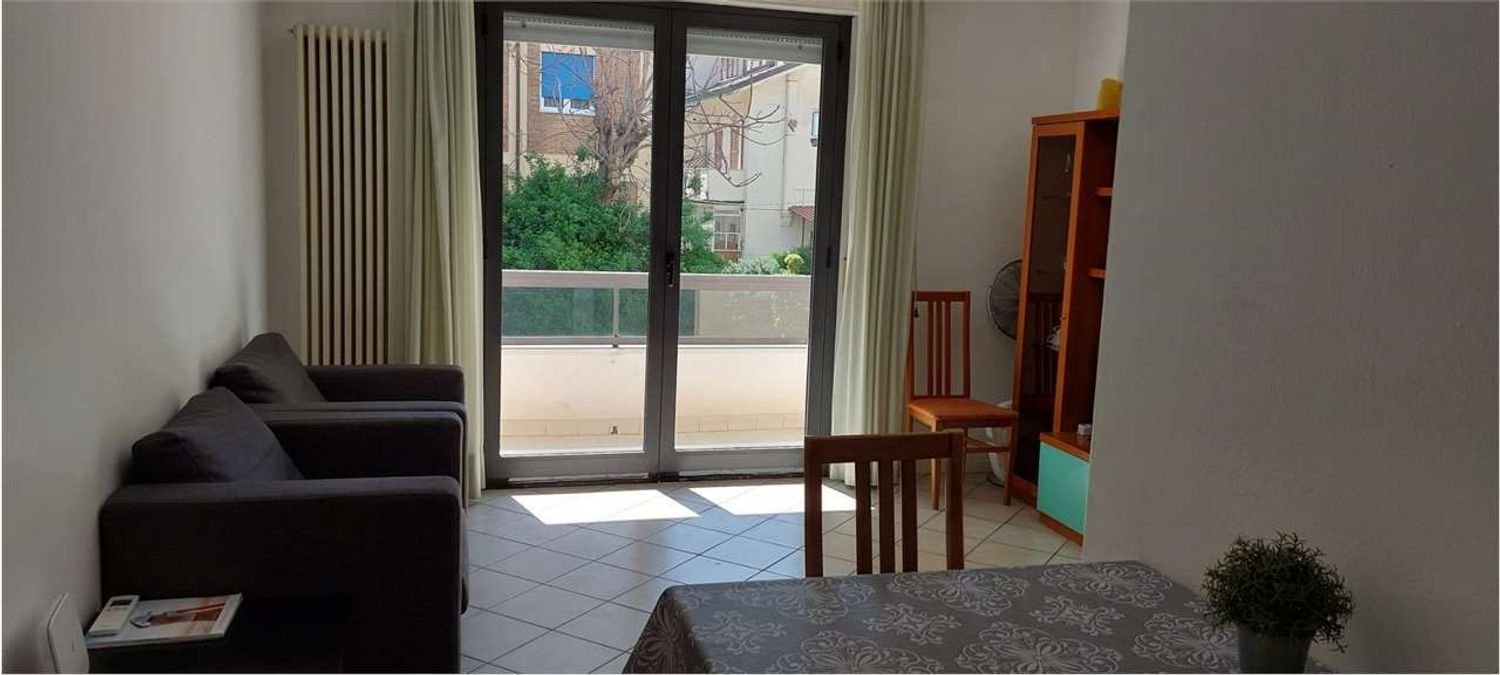 Apartamento de 2 habitaciónes en Rimini, Italy No. 18334